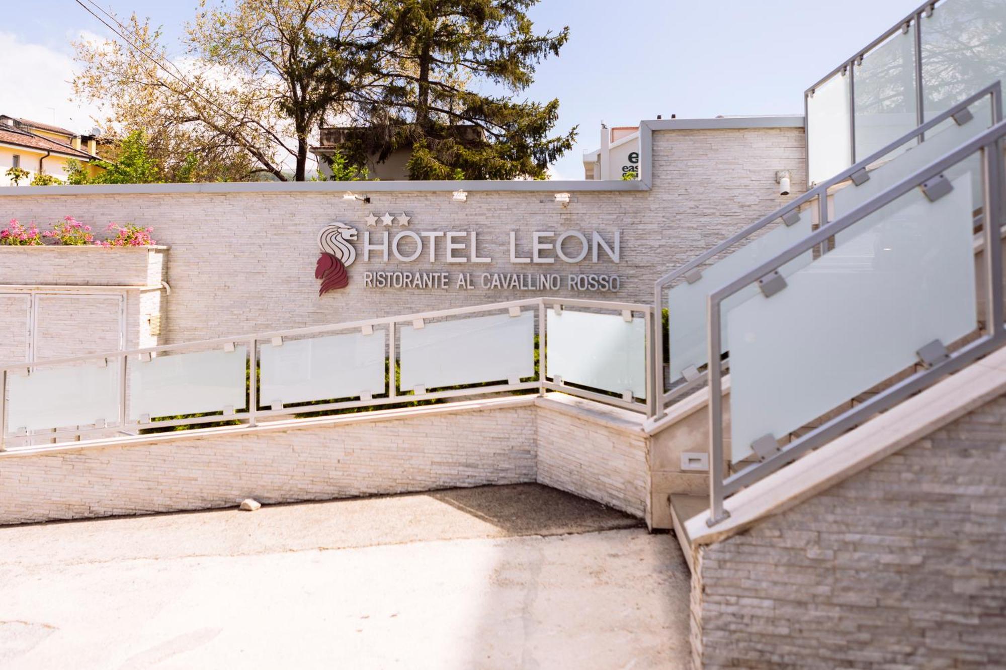 Hotel Leon - Ristorante Al Cavallino Rosso San Giovanni Rotondo Bagian luar foto