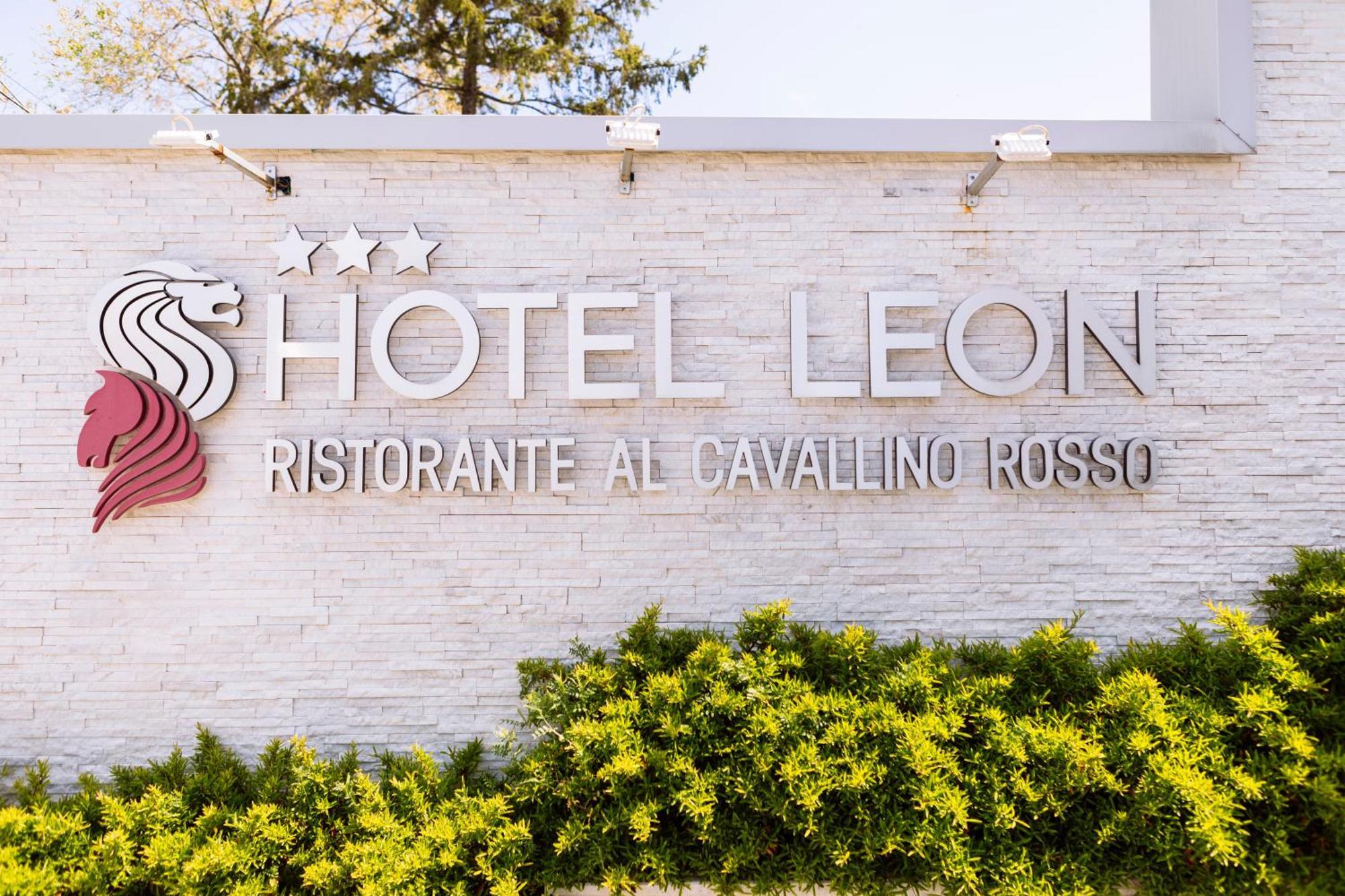 Hotel Leon - Ristorante Al Cavallino Rosso San Giovanni Rotondo Bagian luar foto